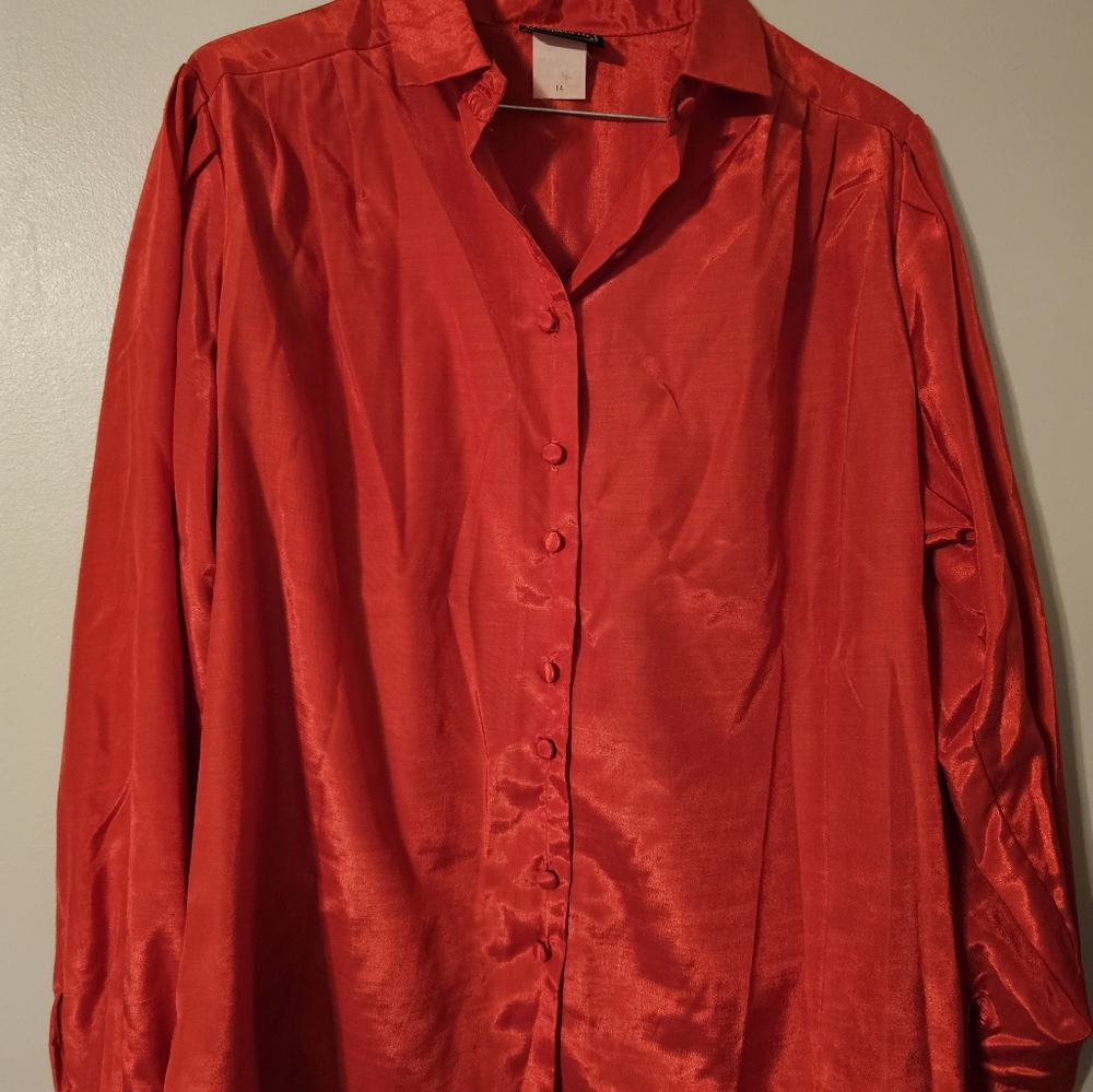 Vintage Great condition red Bonworth button down with pleated shoulders and back
